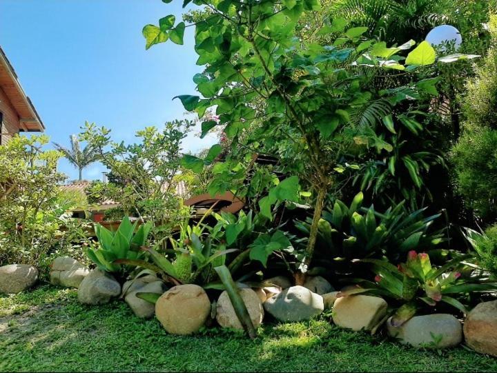Villa Josefa - Chale Completo Com Piscina E Churrasqueira Praia do Rosa Kültér fotó